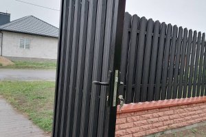 Откатные ворота с двухсторонней зашивкой металлоштакетник — фото 4